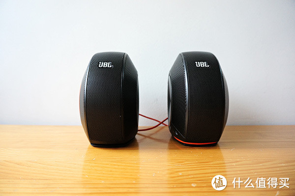 买了不吃亏 买了不上当：JBL PEBBLES 音乐蜗牛 即插即用立体声音箱