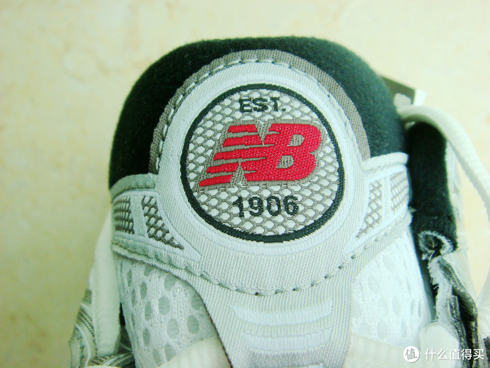 New Balance 新百伦 MR840 美产控制系专业慢跑鞋