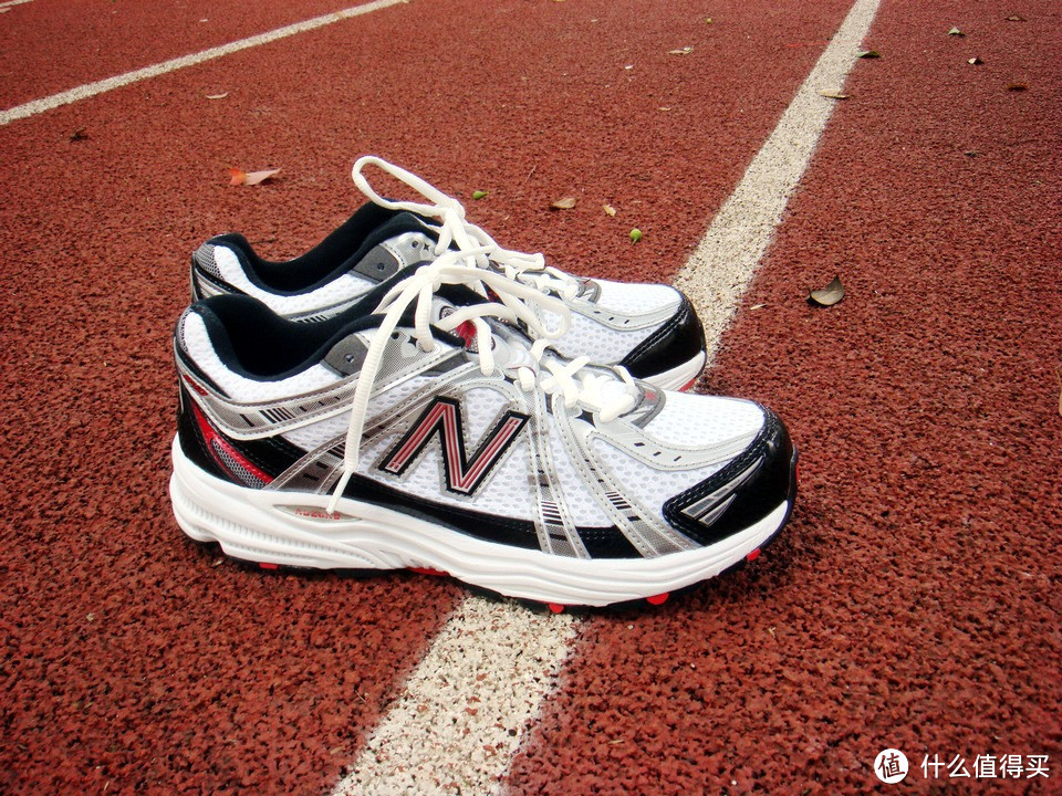 New Balance 新百伦 MR840 美产控制系专业慢跑鞋