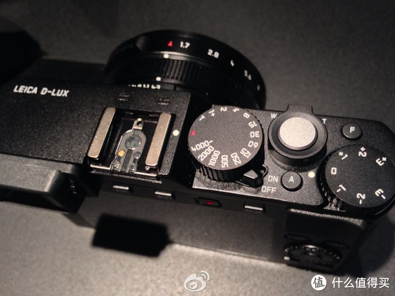 【Photokina影像展】只比可乐标LX100贵2K：徕卡 推出全新 D-Lux 便携相机