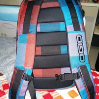 OGIO Newt 13 双肩背包开箱展示(肩带|仓位|口袋|提手|拉链)
