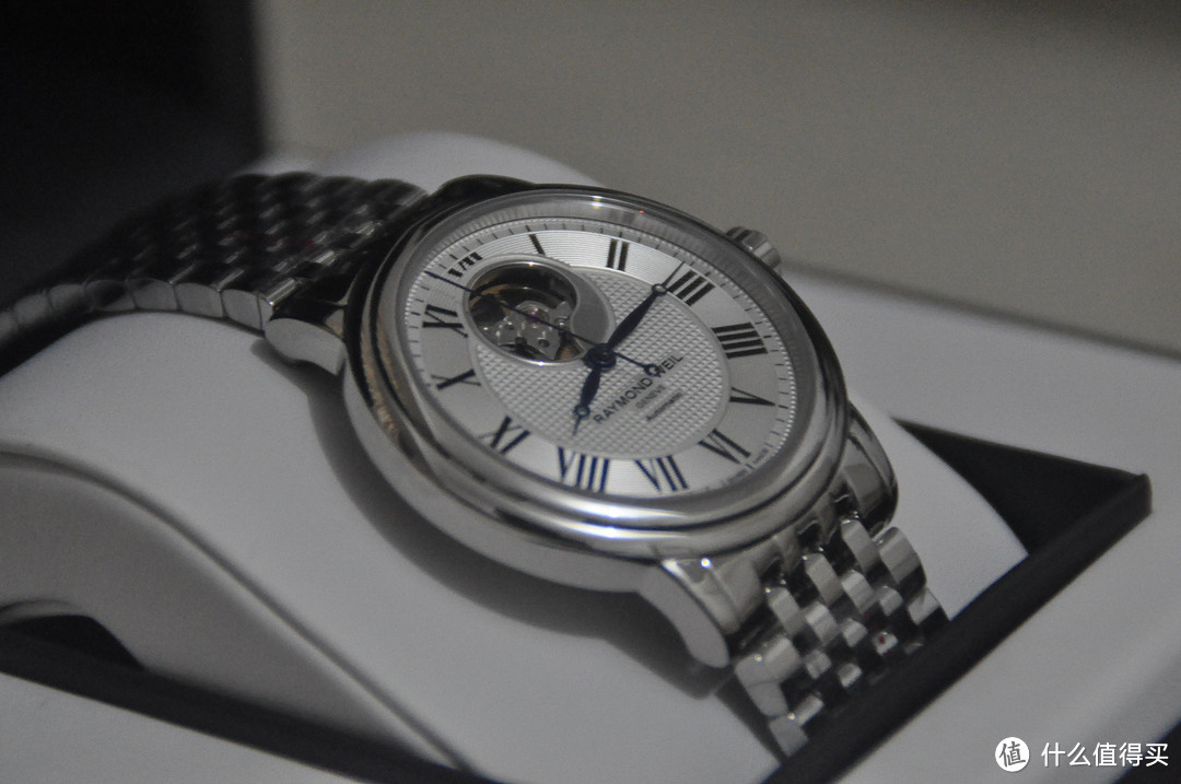 还是白底蓝针：Raymond Weil 蕾蒙威 Maestro 大师系列 男款机械腕表 RW-2827-ST-00659