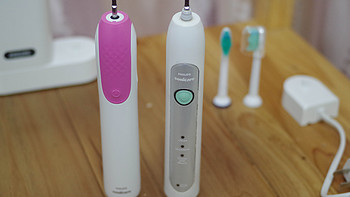 粉嫩嫩的 PHILIPS 飞利浦 HX3130/00 Sonicare 声波震动牙刷