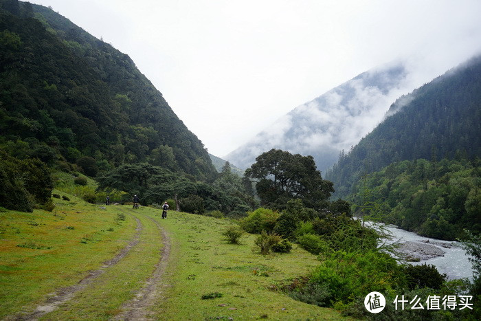 从雪山云海到原始丛林：中秋环贡嘎骑行经历