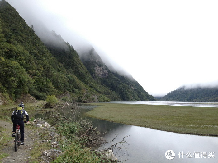 从雪山云海到原始丛林：中秋环贡嘎骑行经历