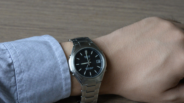 简单干净商务范儿:CASIO 卡西欧 LIW-120DJ-