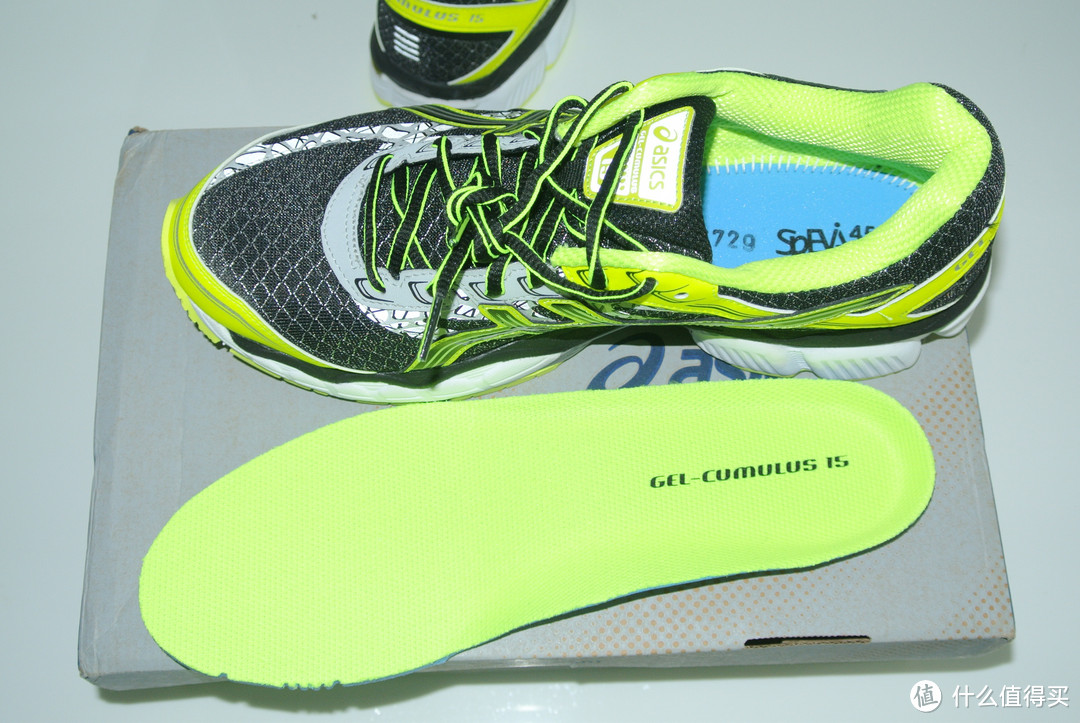 那一抹绿：ASICS 亚瑟士 GEL-Cumulus 15 次旗舰 反光限定版 男款缓震跑步鞋