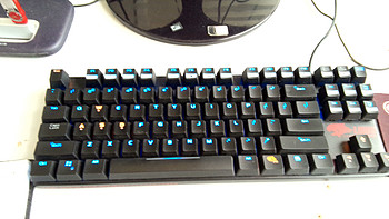 冷门的机械键盘：LBOTS 达尔优 机械师 机械键盘 红轴 混色背光