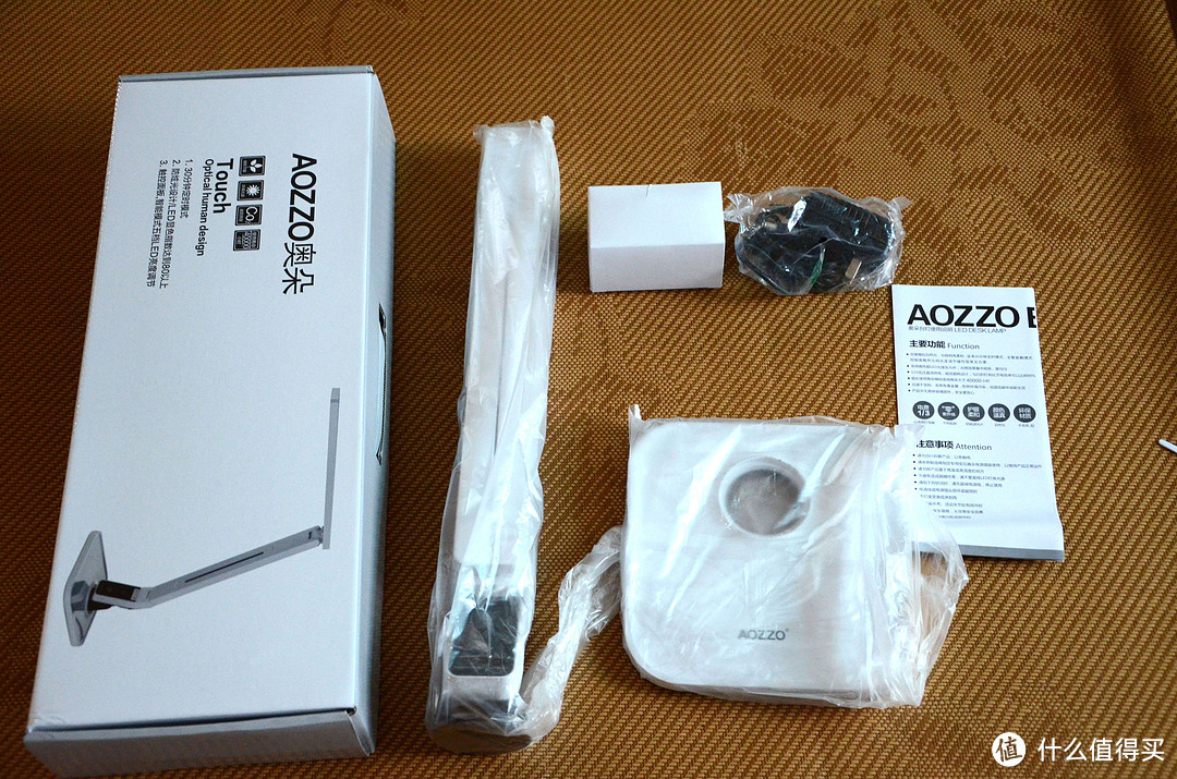 想怎么亮就怎么亮：AOZZO 奥朵 TL90015 LED护眼台灯