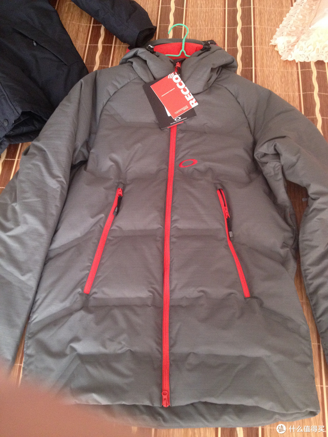 滑雪羽绒服Oakley 欧克利 Men's Zig Zag Jacket