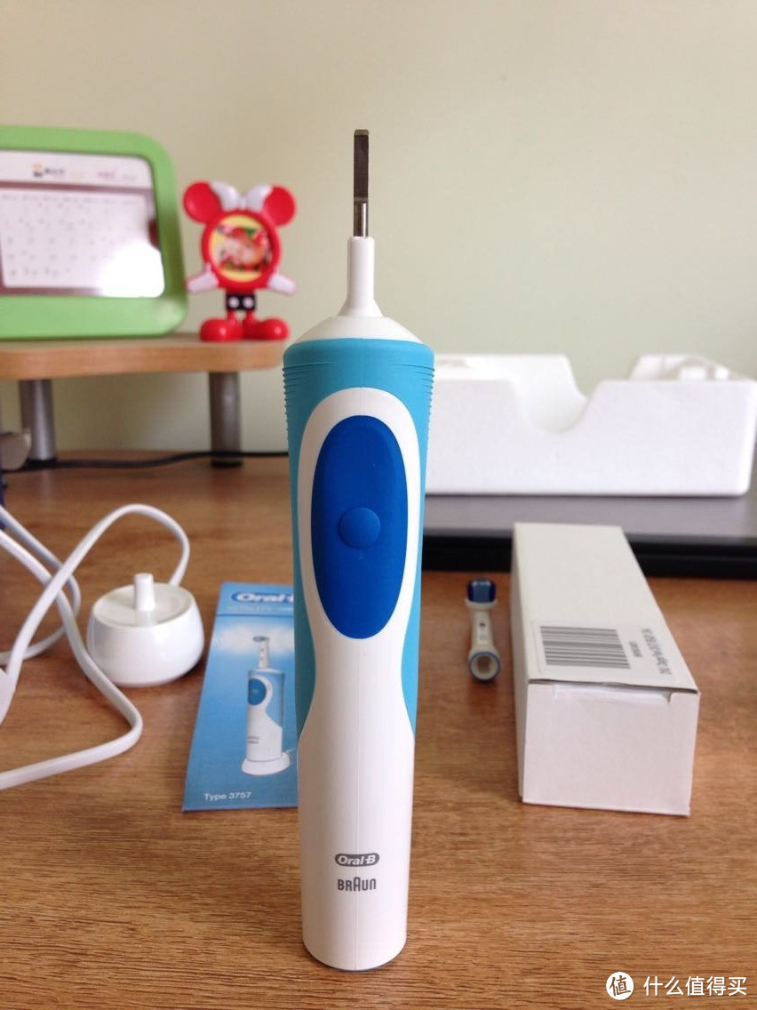 Oral-B欧乐B Vitality D12013清亮型电动牙刷入手