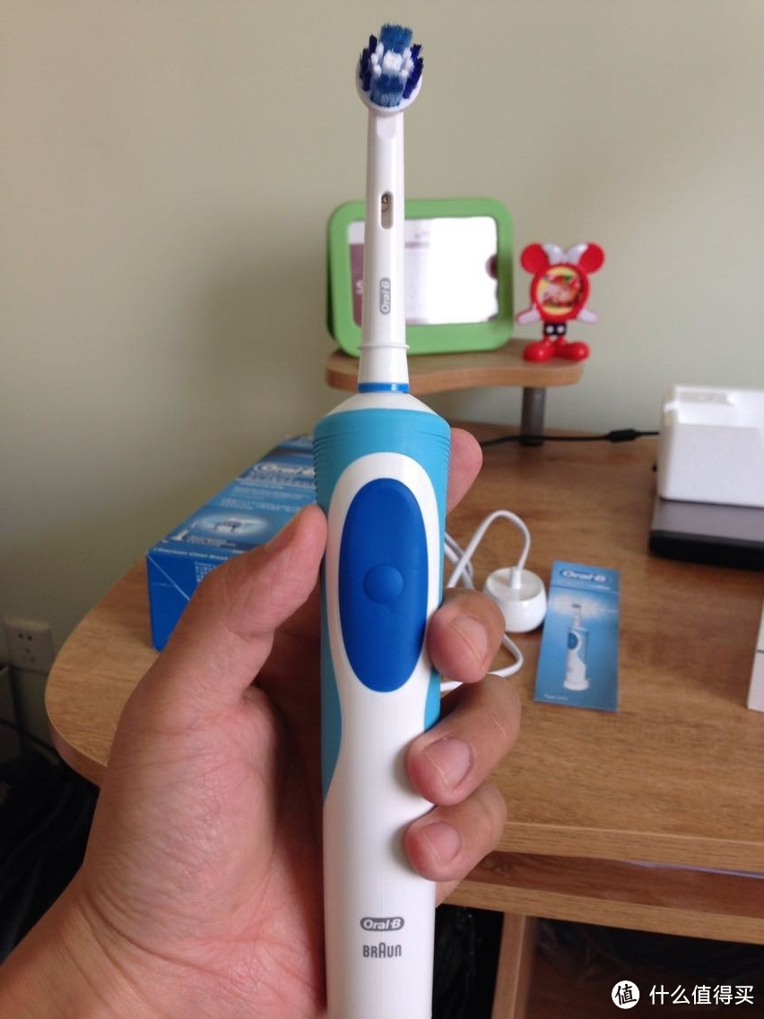 Oral-B欧乐B Vitality D12013清亮型电动牙刷入手