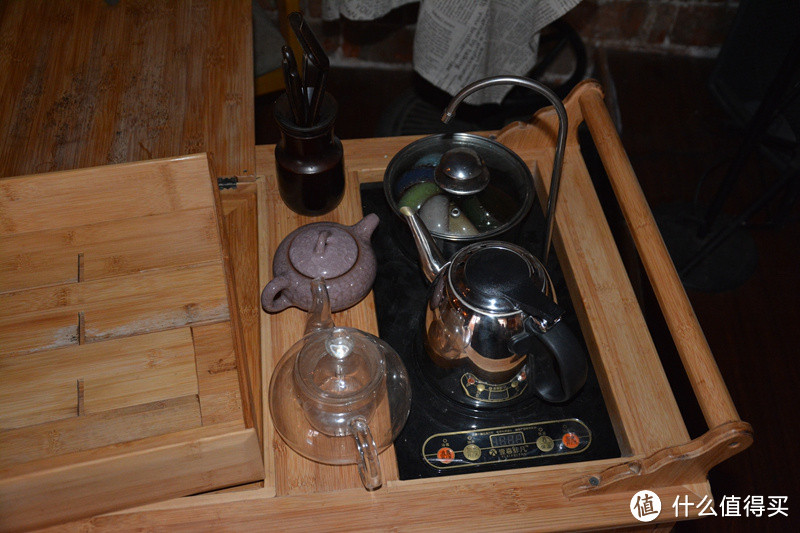 沏茶品茶的乐趣：从设计到定制可移动式家用茶柜
