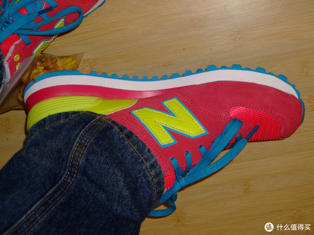 女鞋男穿：New Balance 新百伦 WL574 Carnival 女款跑步鞋