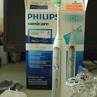 保护牙齿，做个完美吃货：PHILIPS 飞利浦 HX9182 电动牙刷