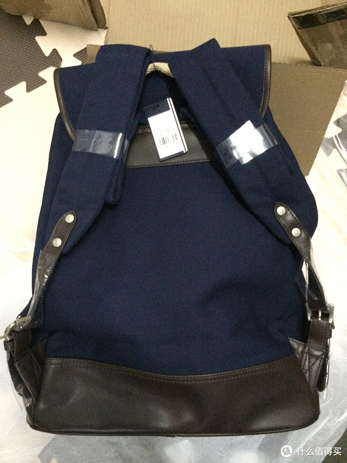 Fred Perry Classic Canvas Rucksack 男士标准帆布双肩包