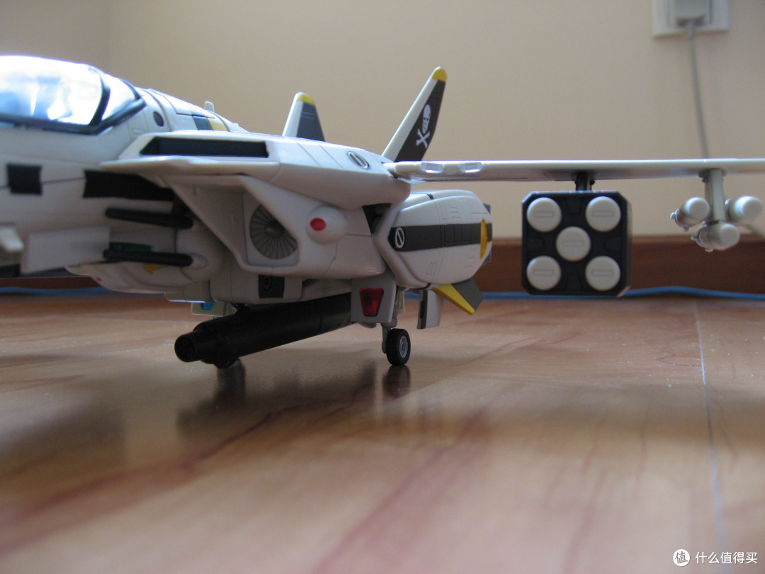 Macross 太空堡垒 YAMATO 1/48 VF-1S 骷髅战机及重装甲状态模型