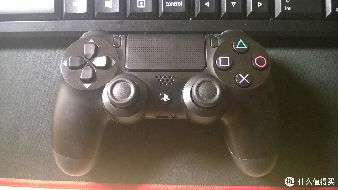 DUALSHOCK4 PS4无线手柄 开箱及无线连接PC测试