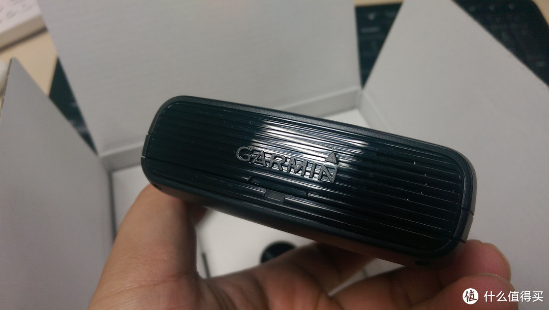 高价新概念的不完全品：Garmin 佳明 GDR190 双镜头超广角行车记录仪