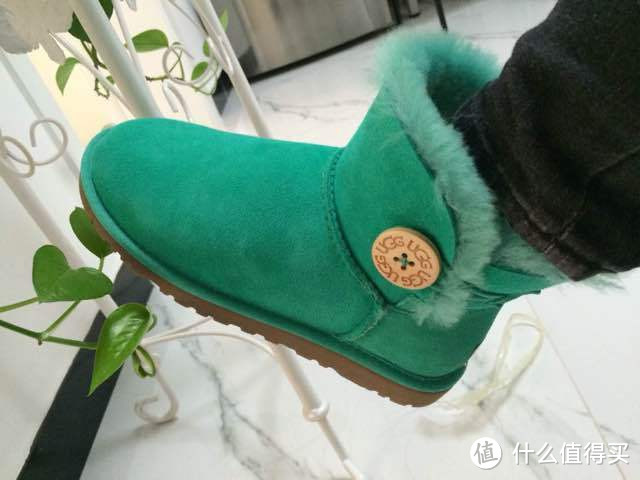 雪地中的绿精灵：6PM海淘入手UGG Mini Bailey Button 女款雪地靴