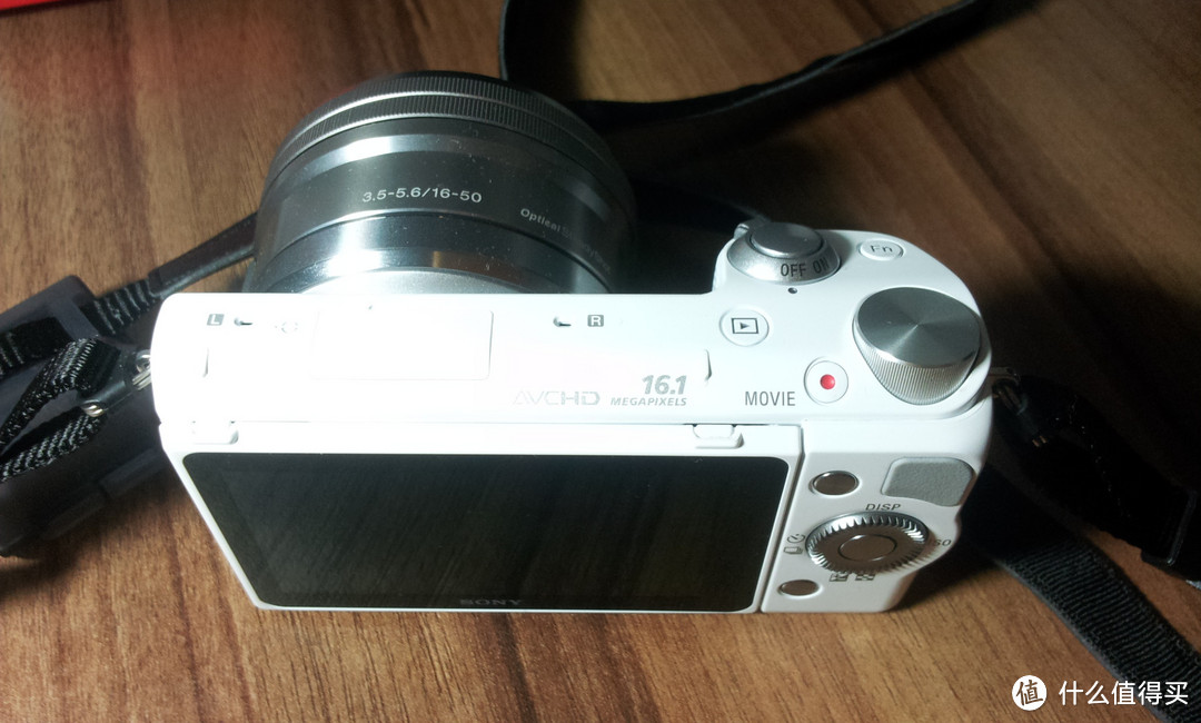 摄影小白怒别卡片机:SONY 索尼 NEX-5TL 白色微单套机入手体验