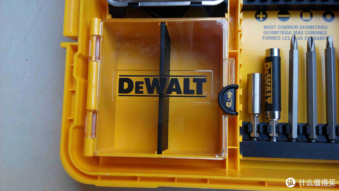 DEWALT 得伟 DW2587 80-Piece 高端电钻工具箱