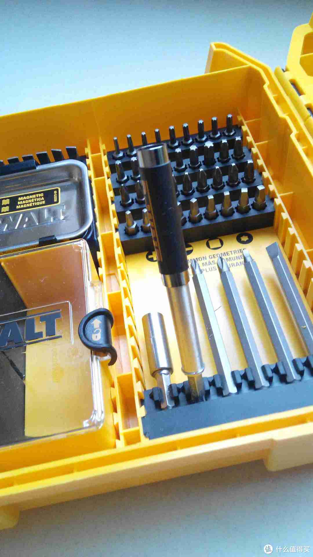 DEWALT 得伟 DW2587 80-Piece 高端电钻工具箱