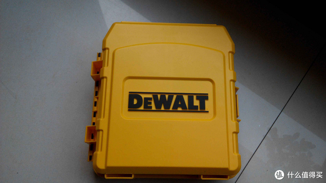 DEWALT 得伟 DW2587 80-Piece 高端电钻工具箱