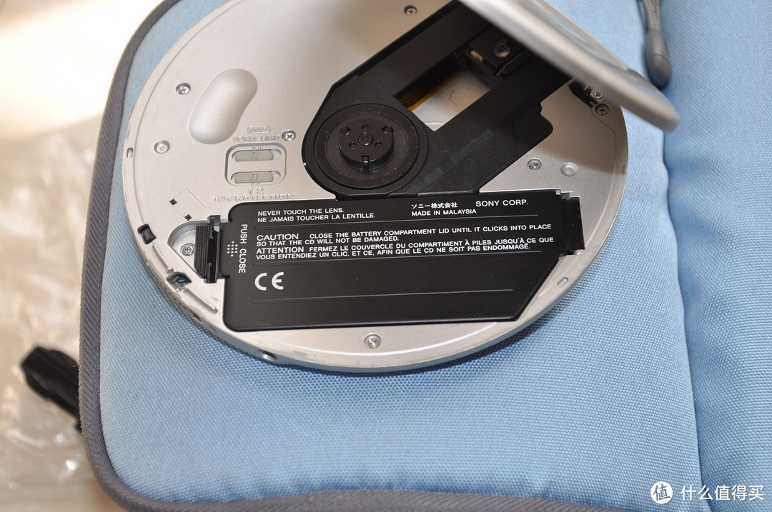 索尼SONY 便携CD播放器D-EJ985
