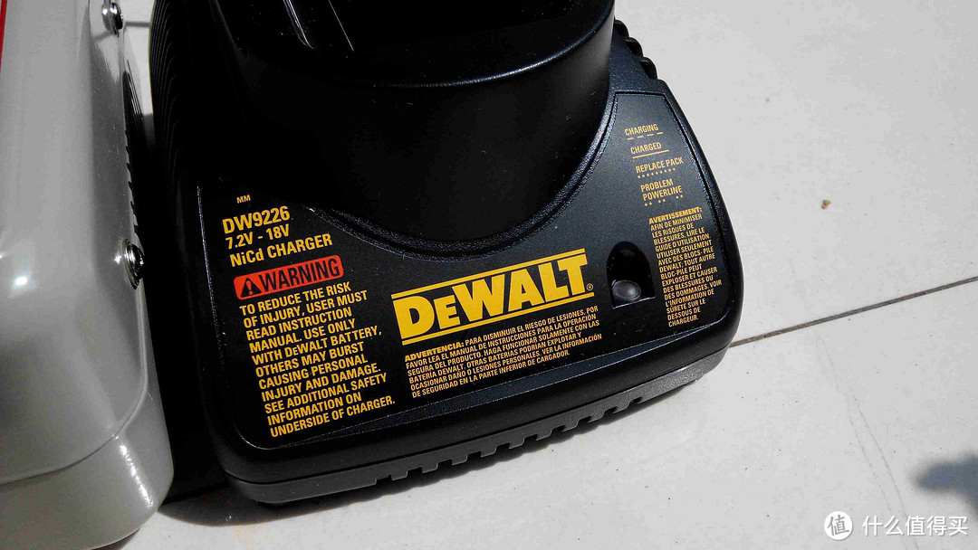 DEWALT 得伟 DW2587 80-Piece 高端电钻工具箱