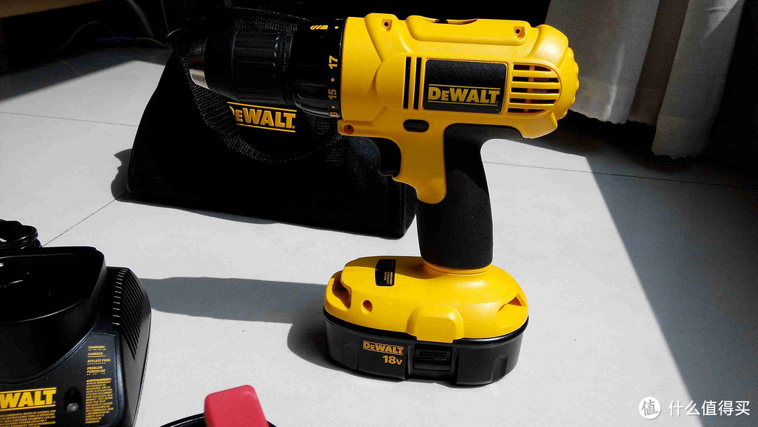 DEWALT 得伟 DW2587 80-Piece 高端电钻工具箱