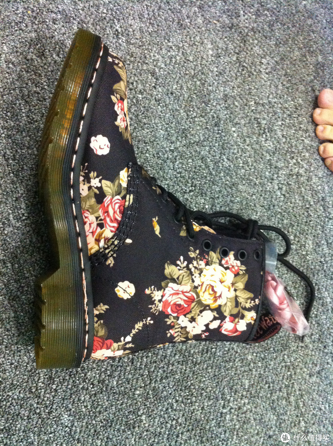 Dr. Martens 1460 Originals Eight-Eye、1B60、1460 Re-Invented Victorian Print 马丁靴