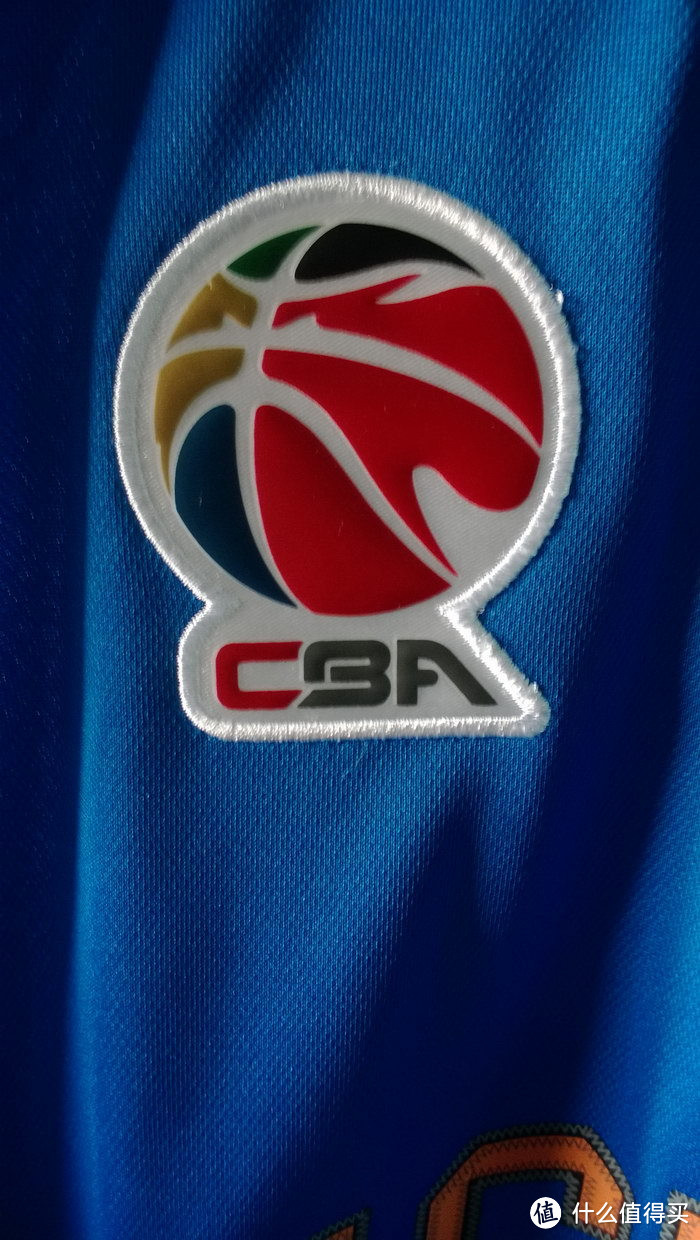 CBA联赛LOGO为刺绣。