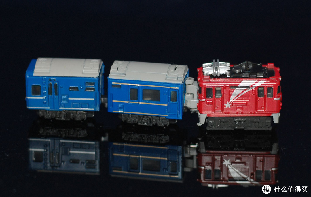 TOMY湘南单轨电车模型-Tomy Plarail Shonan Monorail 5000 Red line set