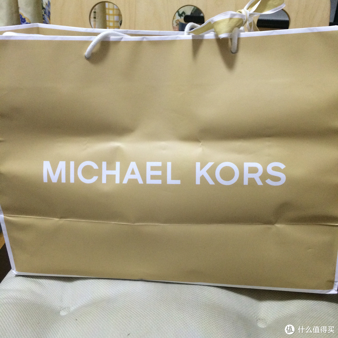 澳门威尼斯人金沙城入手 Michael Kors 女款单肩包