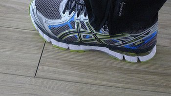 日亚折上折 asics 亚瑟士 GT-2000 2 ALLROAD G-TX伪开箱及 美亚 Saucony 索康妮 Men's Kinvara 4 使用简单评价