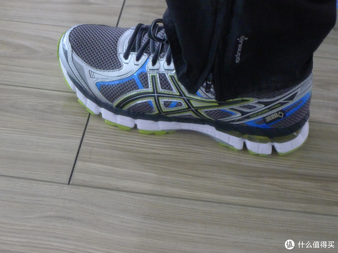 日亚折上折 asics 亚瑟士 GT-2000 2 ALLROAD G-TX伪开箱及 美亚 Saucony 索康妮 Men's Kinvara 4 使用简单评价