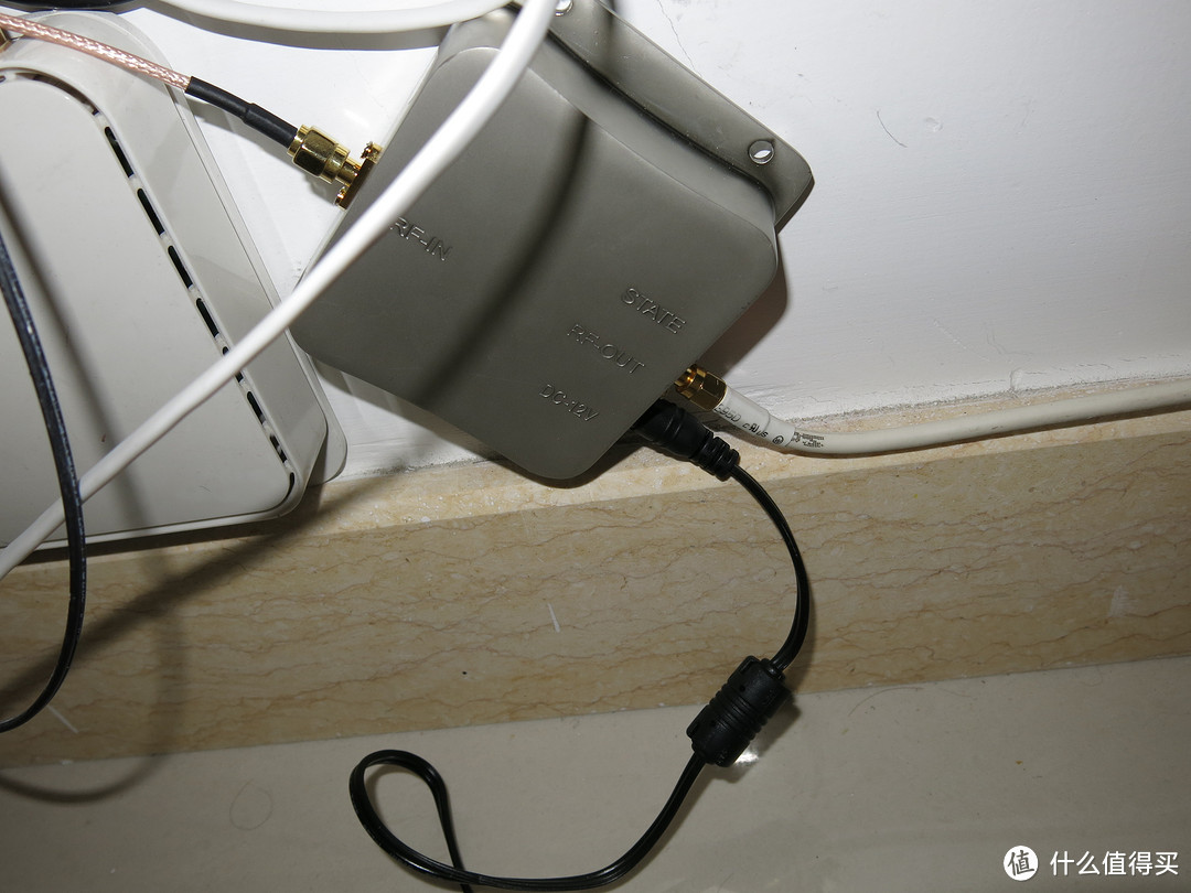 WiFi信号覆盖的终极解决方案：2.4G信号放大器