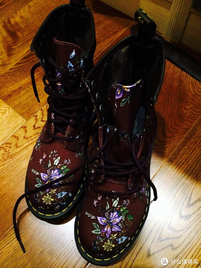 我的花靴子：Dr.Martens castel 8 eye 女款马丁靴