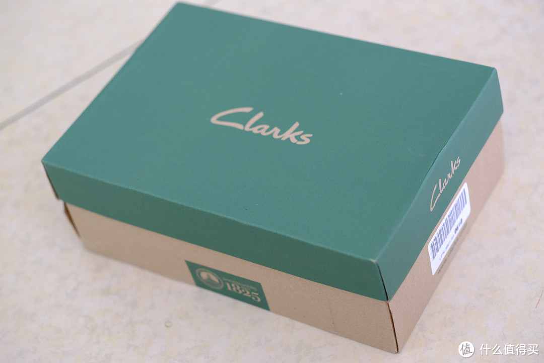 近期入的两双鞋：Clarks 其乐 Bushacre 2蜜蜡色 + Salomon 萨洛蒙conquest GTX