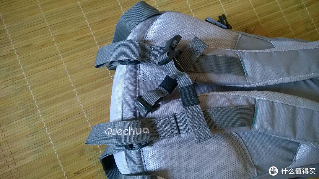 迪卡侬 QUECHUA 徒步旅行双肩背包 20L