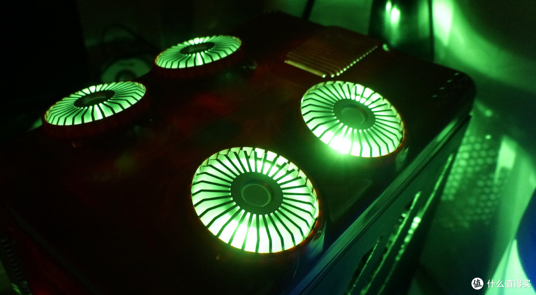 一座“城堡”的艺术之旅:DEEPCOOL 九州风神 蒸汽城堡变身“光污染”城堡