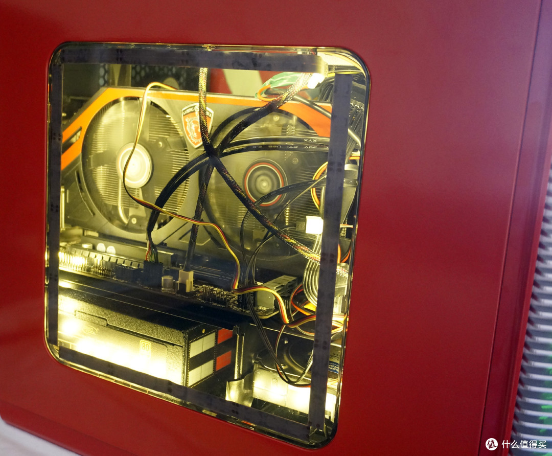 一座“城堡”的艺术之旅:DEEPCOOL 九州风神 蒸汽城堡变身“光污染”城堡