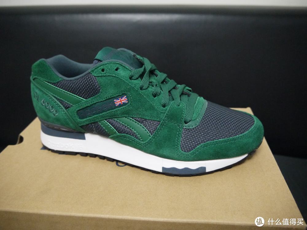 低调的配色；Reebok 锐步 复古跑鞋 GL6000