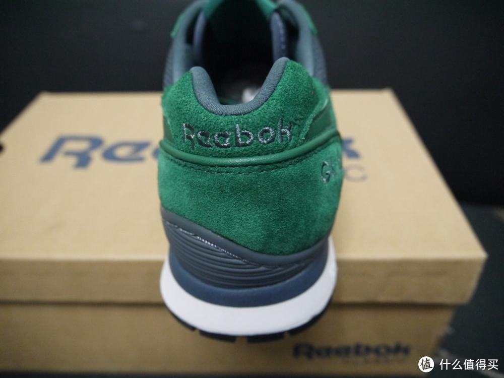 低调的配色；Reebok 锐步 复古跑鞋 GL6000