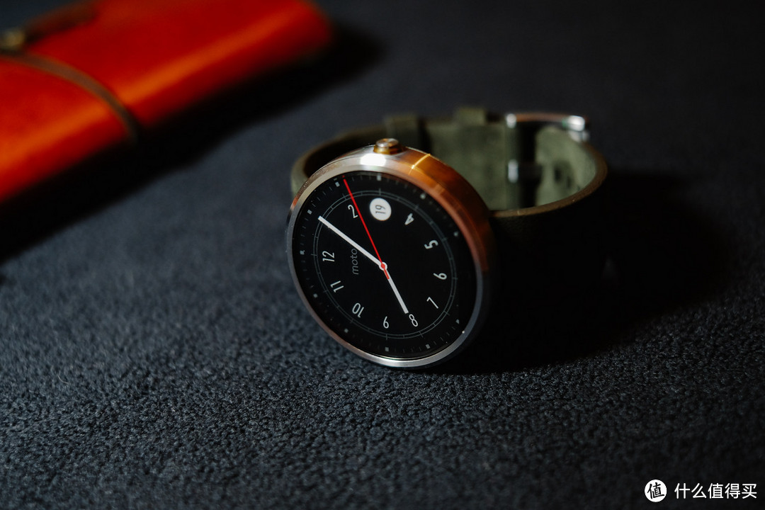 MOTO 360 入手图赏、简评