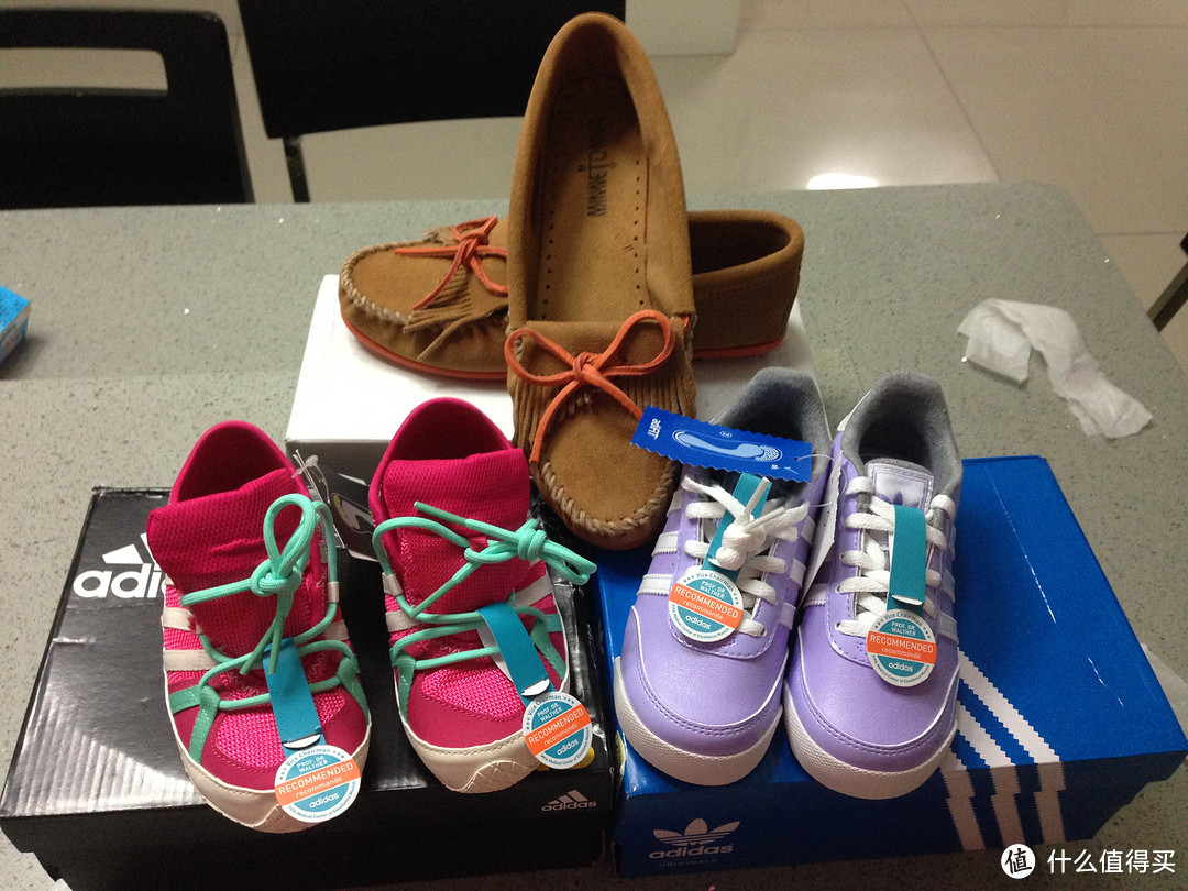 6PM购入adidas 阿迪达斯 Boat Lace、Orion 2 童鞋 & Minnetonka 迷你唐卡 Kilty Moc 平底鞋