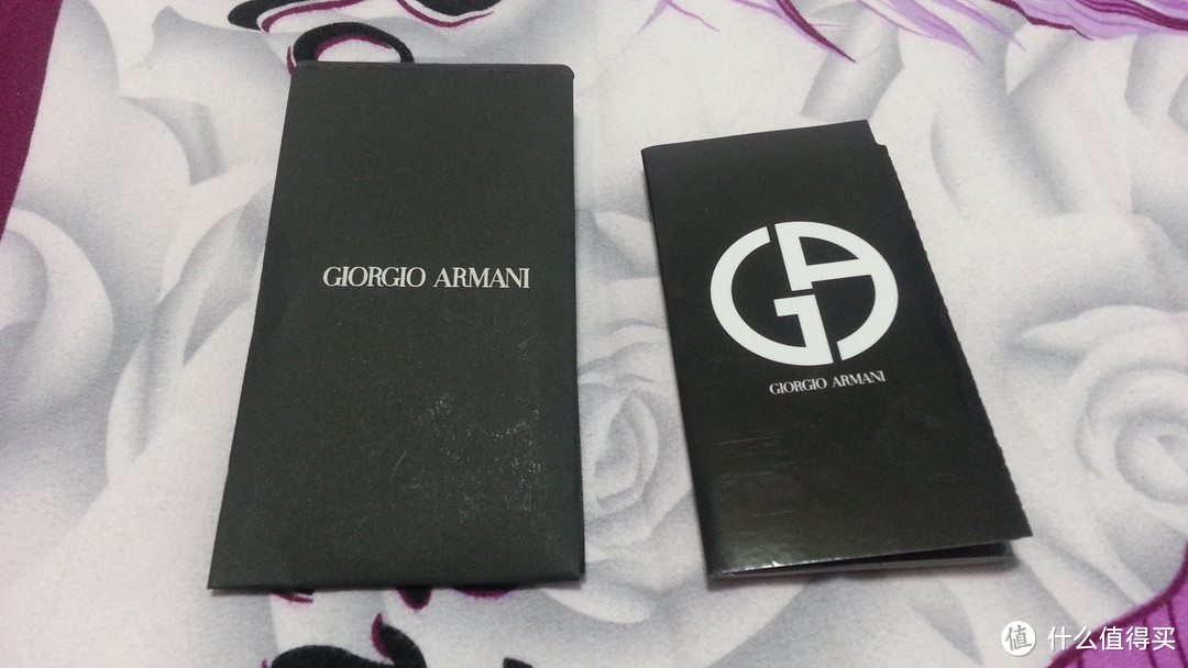 偷偷买给孩子他爸的礼物：GIORGIO ARMANI 乔治·阿玛尼 黑色牛皮材质纯色男士钱夹