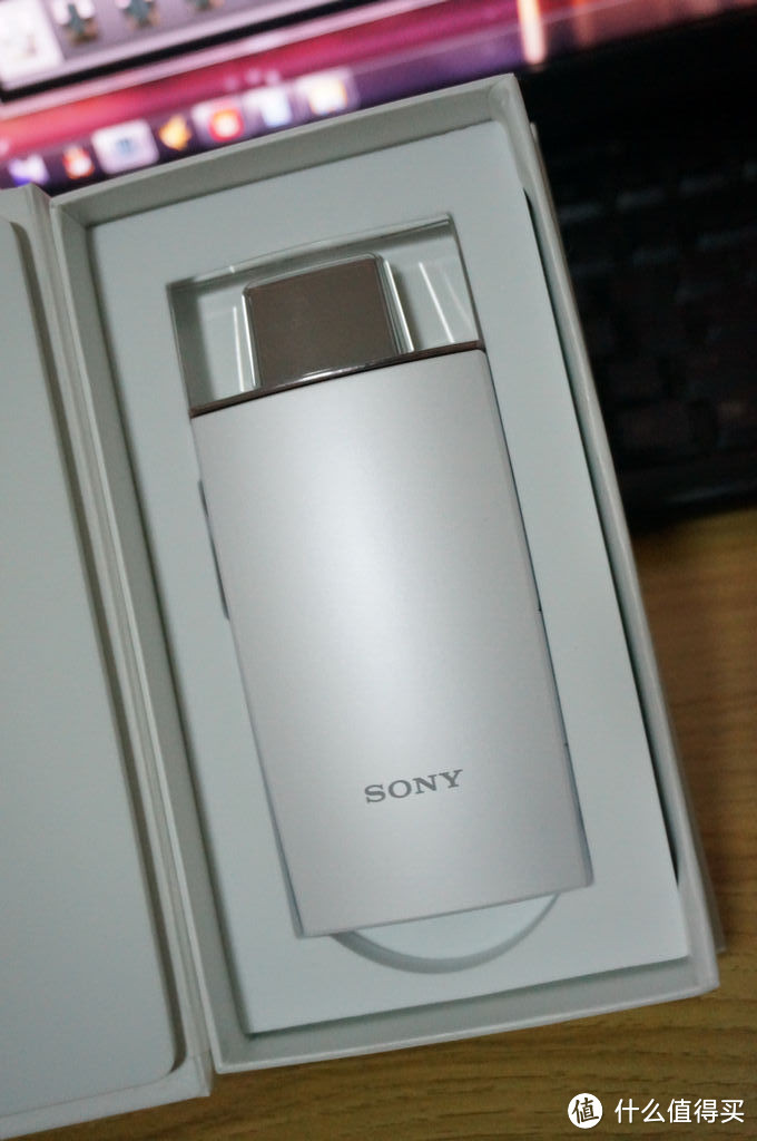 扭曲的索尼大法：SONY 靓咔™ Cyber-shot DSC-KW1 自拍相机开箱体验