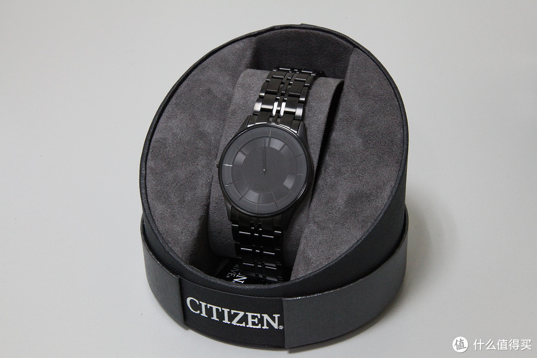 黑 · 轻 · 薄：CITIZEN 西铁城 AR3015-53E 光动能腕表